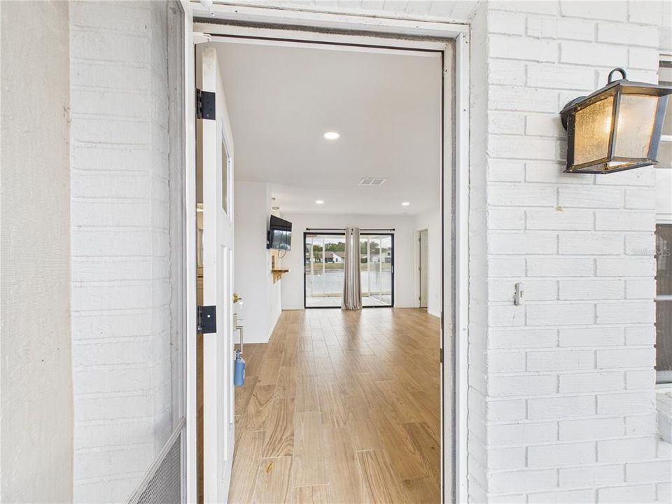 待售: $200,000 (3 贝兹, 2 浴室, 1185 平方英尺)