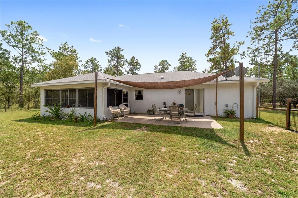 合同活跃: $349,900 (3 贝兹, 2 浴室, 1690 平方英尺)