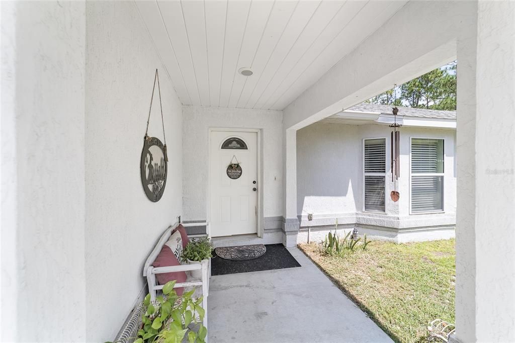 合同活跃: $349,900 (3 贝兹, 2 浴室, 1690 平方英尺)