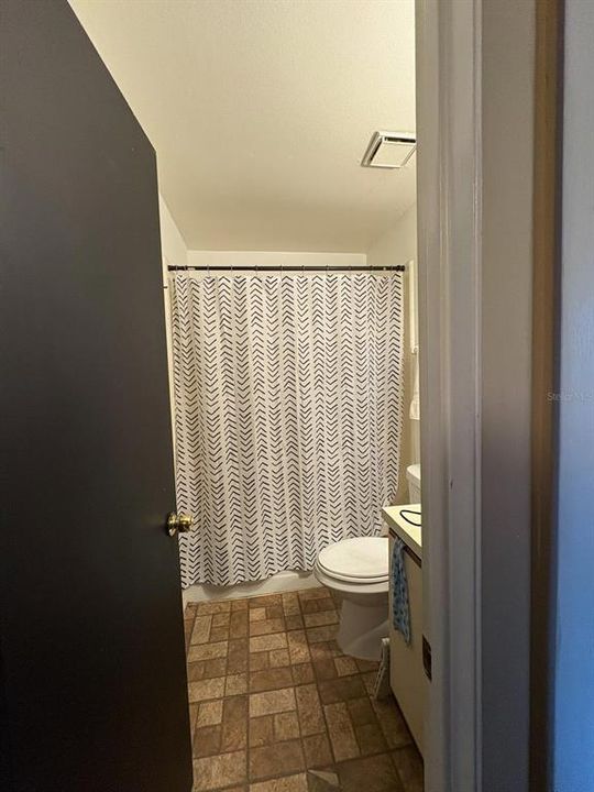 На продажу: $240,000 (2 спален, 2 ванн, 962 Квадратных фут)