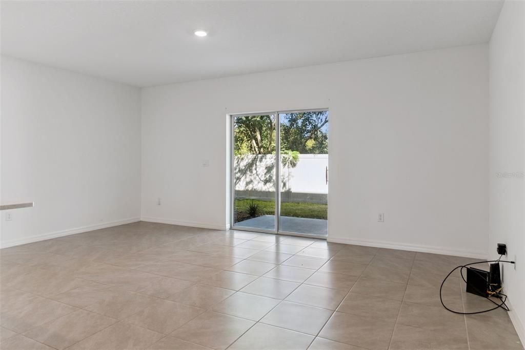 出租: $2,375 (3 贝兹, 2 浴室, 1464 平方英尺)