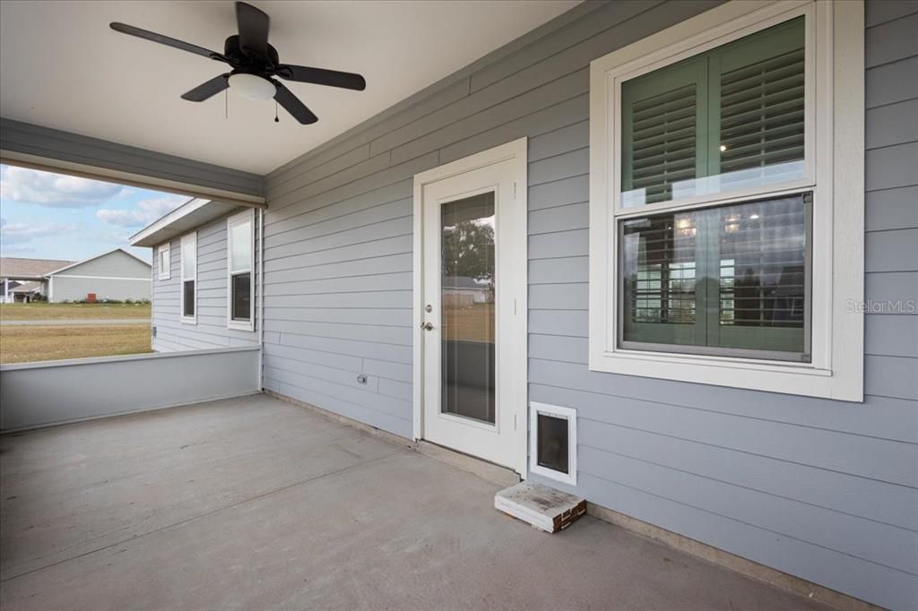 En Venta: $393,000 (4 camas, 2 baños, 2009 Pies cuadrados)