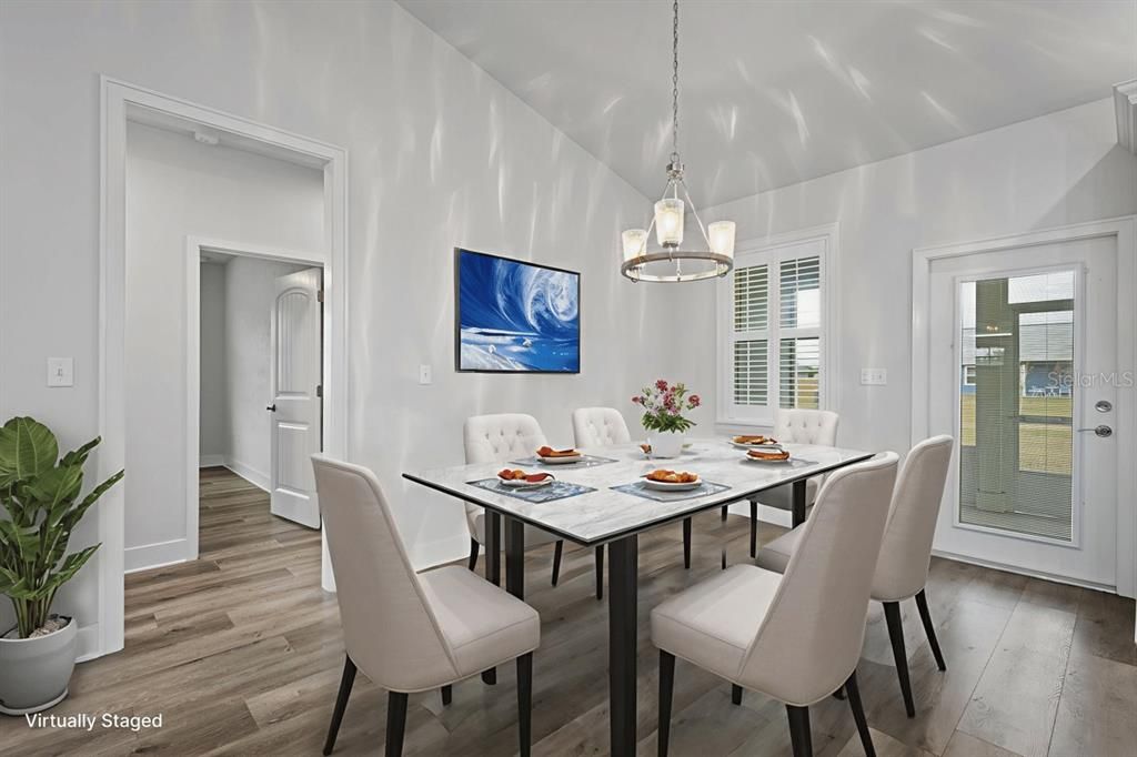 На продажу: $393,000 (4 спален, 2 ванн, 2009 Квадратных фут)