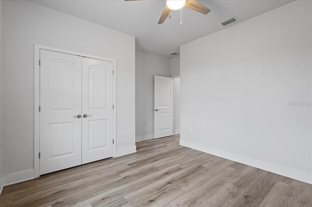 На продажу: $393,000 (4 спален, 2 ванн, 2009 Квадратных фут)