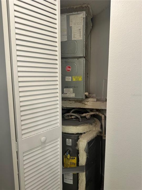 For Sale: $170,000 (2 beds, 2 baths, 1296 Square Feet)