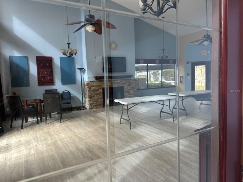 For Sale: $170,000 (2 beds, 2 baths, 1296 Square Feet)