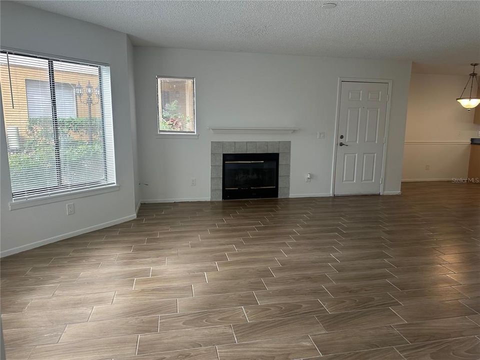 For Sale: $170,000 (2 beds, 2 baths, 1296 Square Feet)