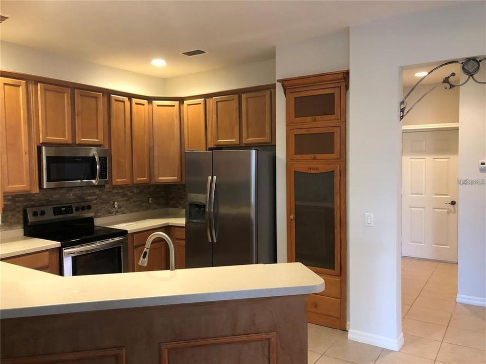 В аренду: $2,200 (2 спален, 2 ванн, 1393 Квадратных фут)