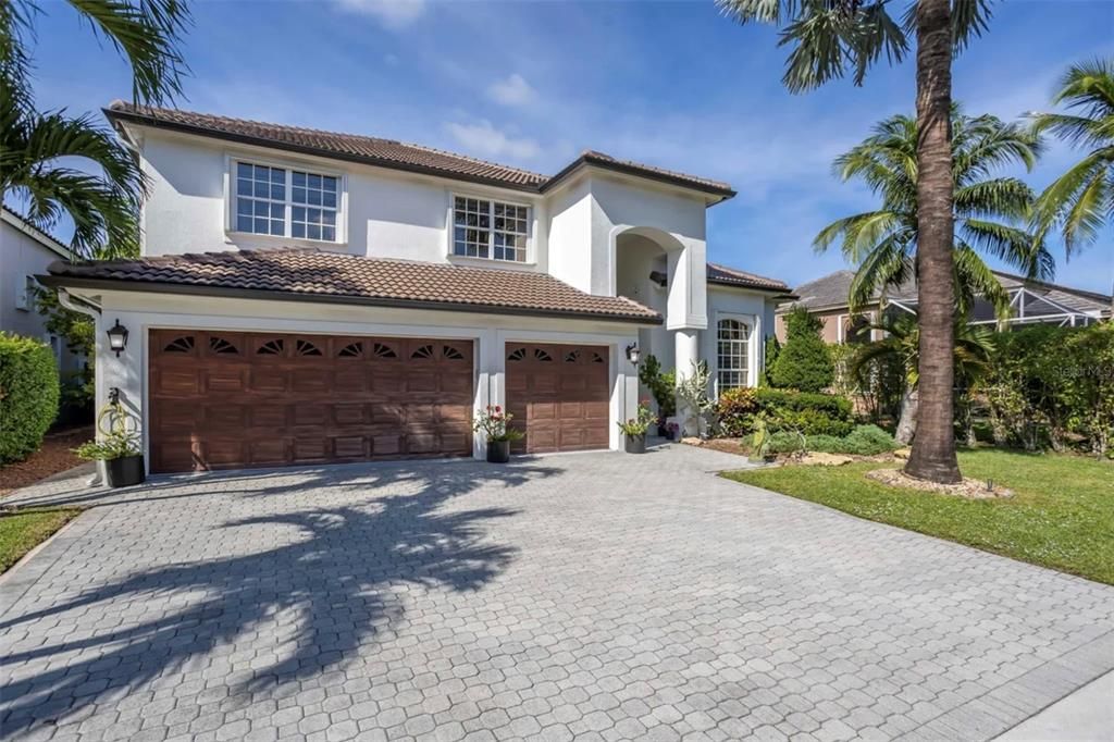 Recently Sold: $1,240,000 (4 beds, 3 baths, 3015 Square Feet)