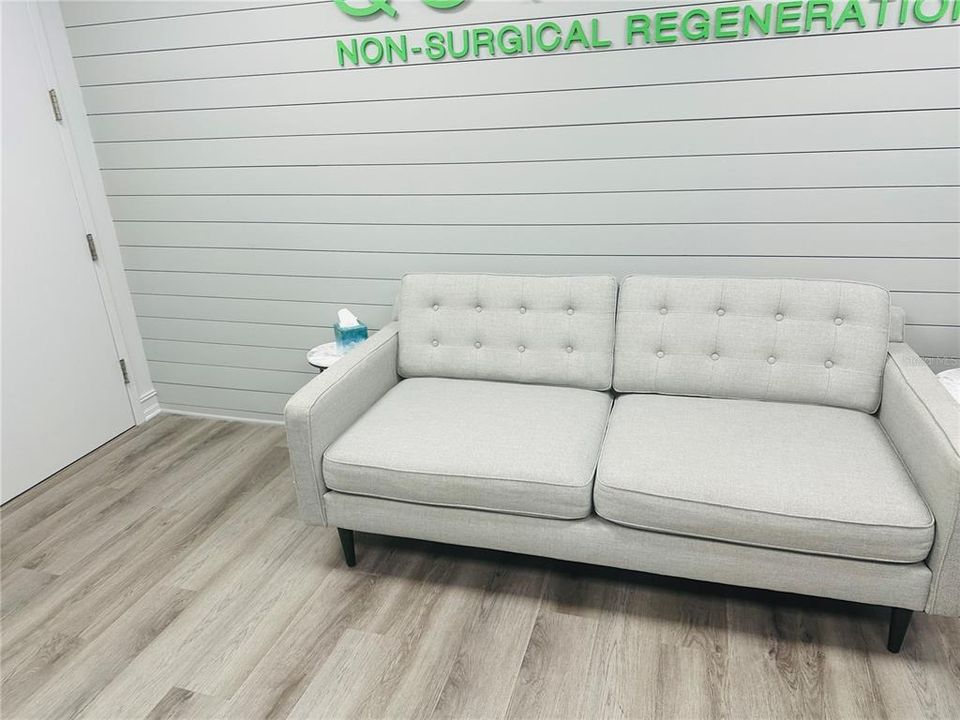 На продажу: $51,740 (0 спален, 0 ванн, 1990 Квадратных фут)