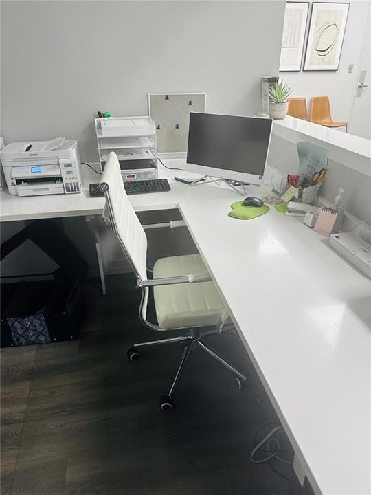 На продажу: $51,740 (0 спален, 0 ванн, 1990 Квадратных фут)