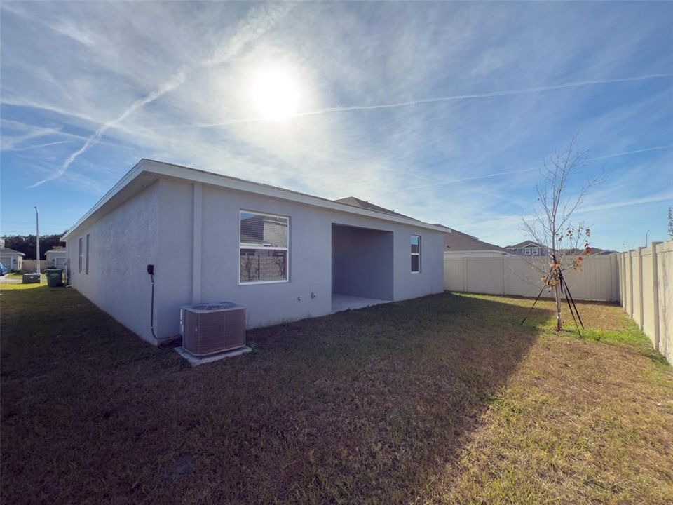 出租: $1,700 (3 贝兹, 2 浴室, 2093 平方英尺)