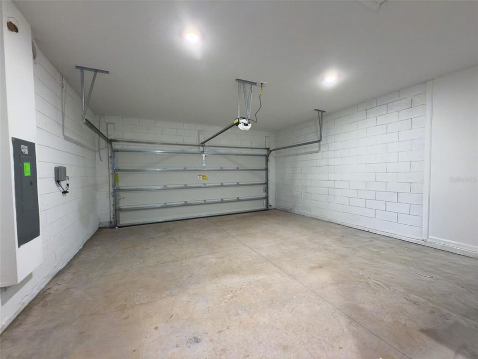 出租: $1,700 (3 贝兹, 2 浴室, 2093 平方英尺)