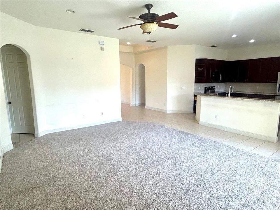 For Rent: $2,900 (4 beds, 3 baths, 2762 Square Feet)