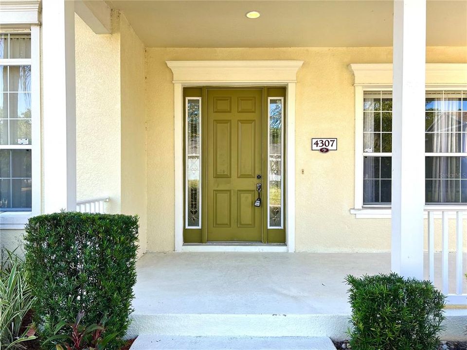 For Rent: $2,900 (4 beds, 3 baths, 2762 Square Feet)