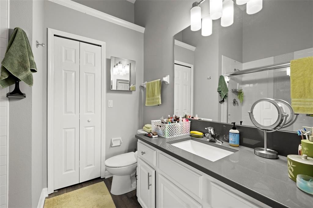 For Sale: $399,900 (2 beds, 2 baths, 1332 Square Feet)