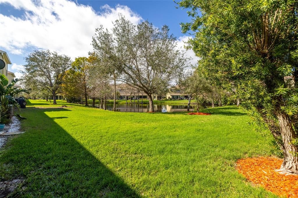 For Sale: $399,900 (2 beds, 2 baths, 1332 Square Feet)