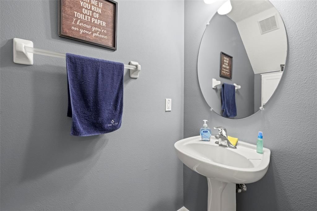 For Sale: $399,900 (2 beds, 2 baths, 1332 Square Feet)