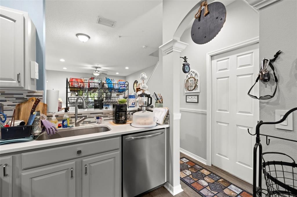 For Sale: $399,900 (2 beds, 2 baths, 1332 Square Feet)