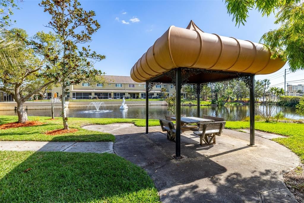 For Sale: $399,900 (2 beds, 2 baths, 1332 Square Feet)