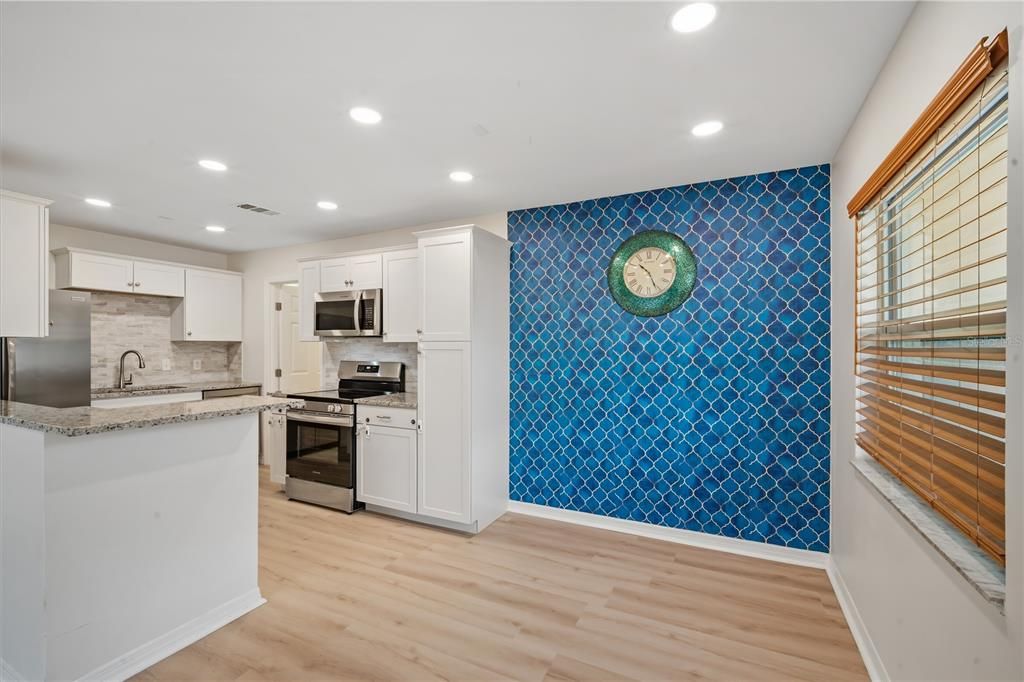 В аренду: $2,300 (3 спален, 1 ванн, 1148 Квадратных фут)