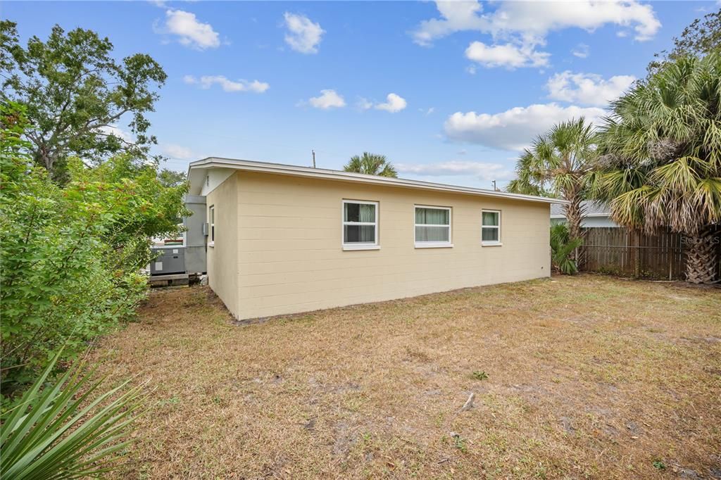 В аренду: $2,300 (3 спален, 1 ванн, 1148 Квадратных фут)