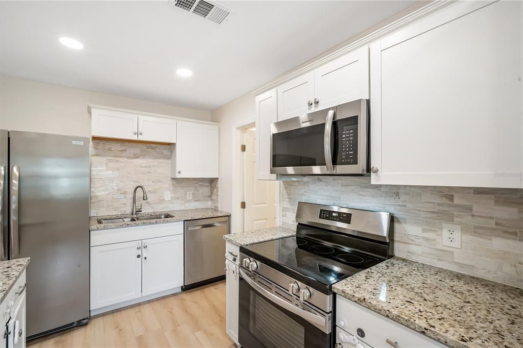 В аренду: $2,300 (3 спален, 1 ванн, 1148 Квадратных фут)