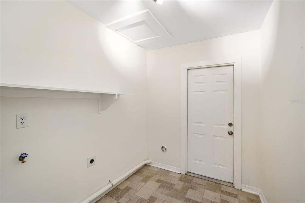 В аренду: $2,300 (3 спален, 1 ванн, 1148 Квадратных фут)