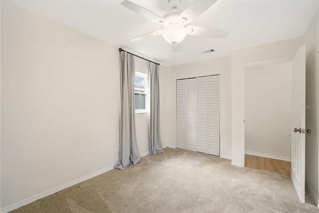 В аренду: $2,300 (3 спален, 1 ванн, 1148 Квадратных фут)