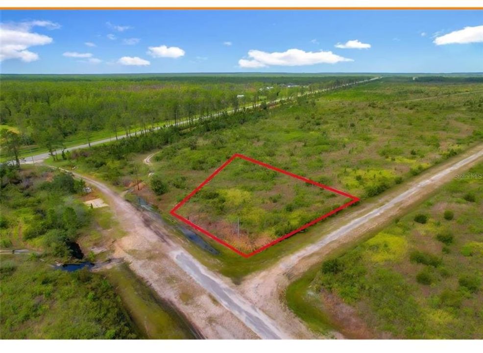 На продажу: $24,900 (0.79 acres)