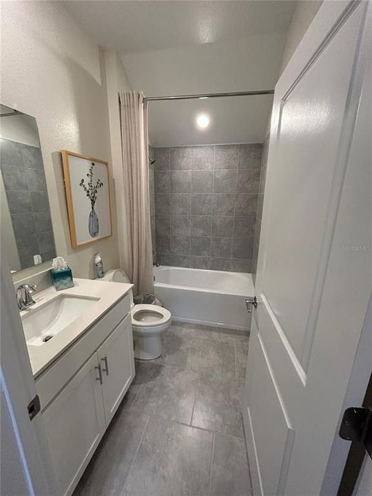 En Renta: $3,200 (4 camas, 3 baños, 2030 Pies cuadrados)