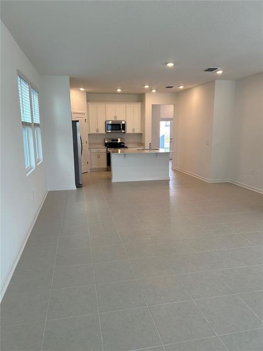 En Renta: $3,200 (4 camas, 3 baños, 2030 Pies cuadrados)