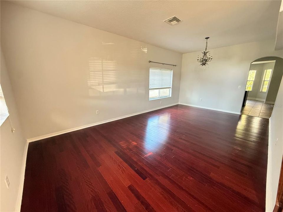 В аренду: $3,800 (6 спален, 3 ванн, 3099 Квадратных фут)