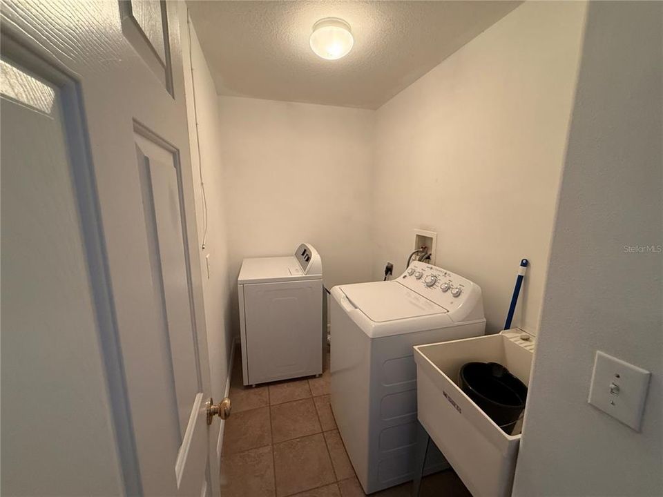 В аренду: $3,800 (6 спален, 3 ванн, 3099 Квадратных фут)