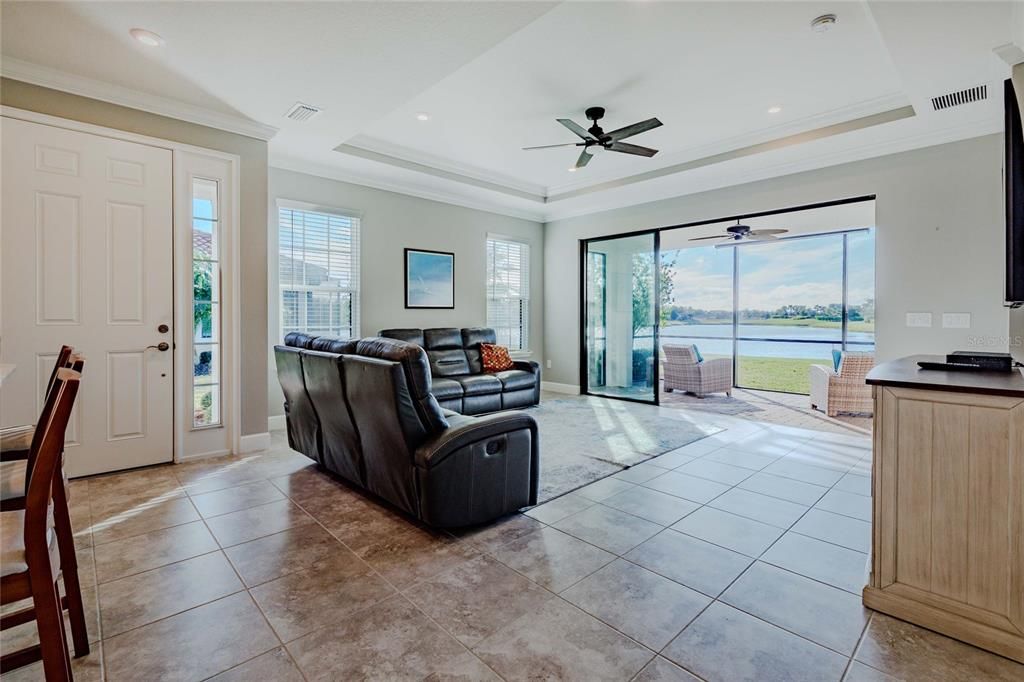 На продажу: $398,000 (2 спален, 2 ванн, 1582 Квадратных фут)