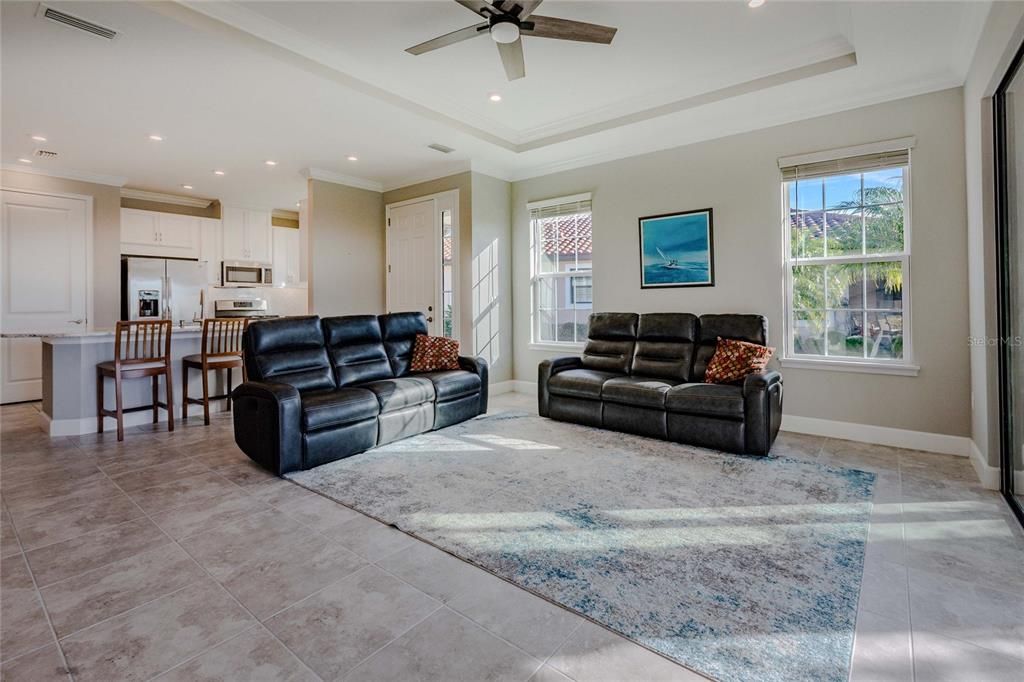 На продажу: $398,000 (2 спален, 2 ванн, 1582 Квадратных фут)