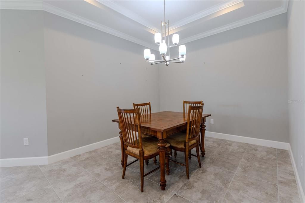 На продажу: $398,000 (2 спален, 2 ванн, 1582 Квадратных фут)