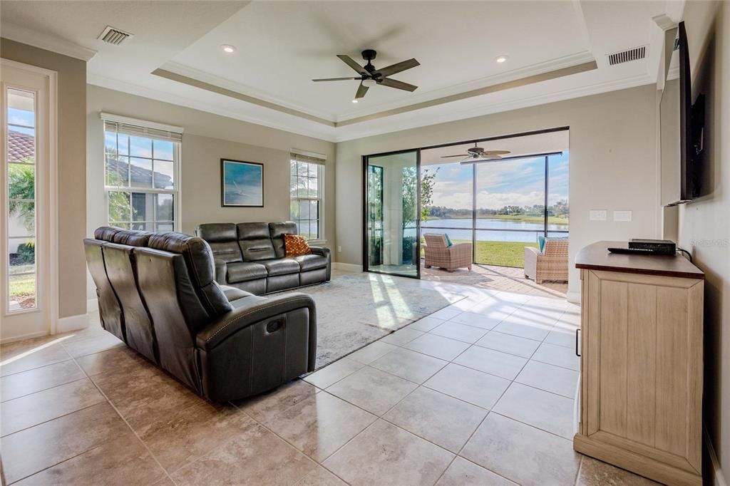 На продажу: $398,000 (2 спален, 2 ванн, 1582 Квадратных фут)