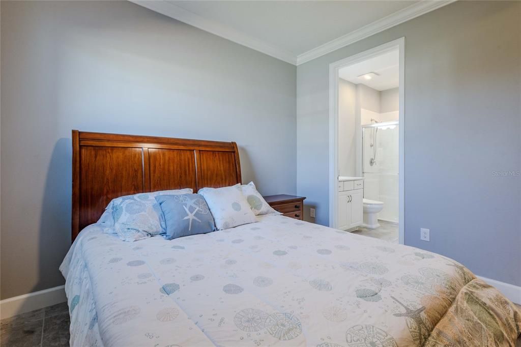 На продажу: $398,000 (2 спален, 2 ванн, 1582 Квадратных фут)