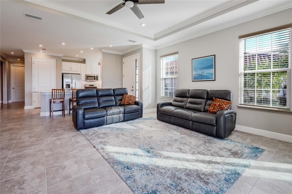 На продажу: $398,000 (2 спален, 2 ванн, 1582 Квадратных фут)