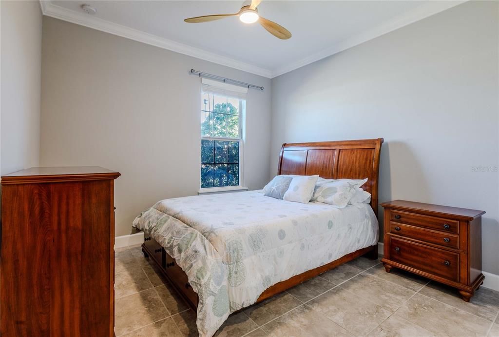 На продажу: $398,000 (2 спален, 2 ванн, 1582 Квадратных фут)