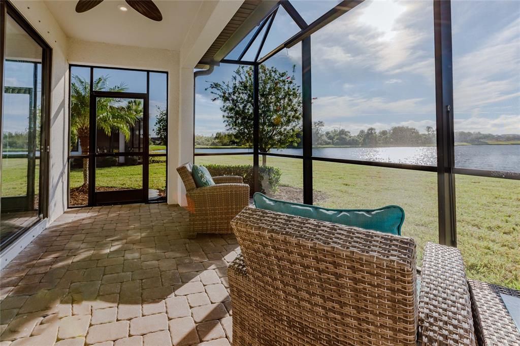 На продажу: $398,000 (2 спален, 2 ванн, 1582 Квадратных фут)