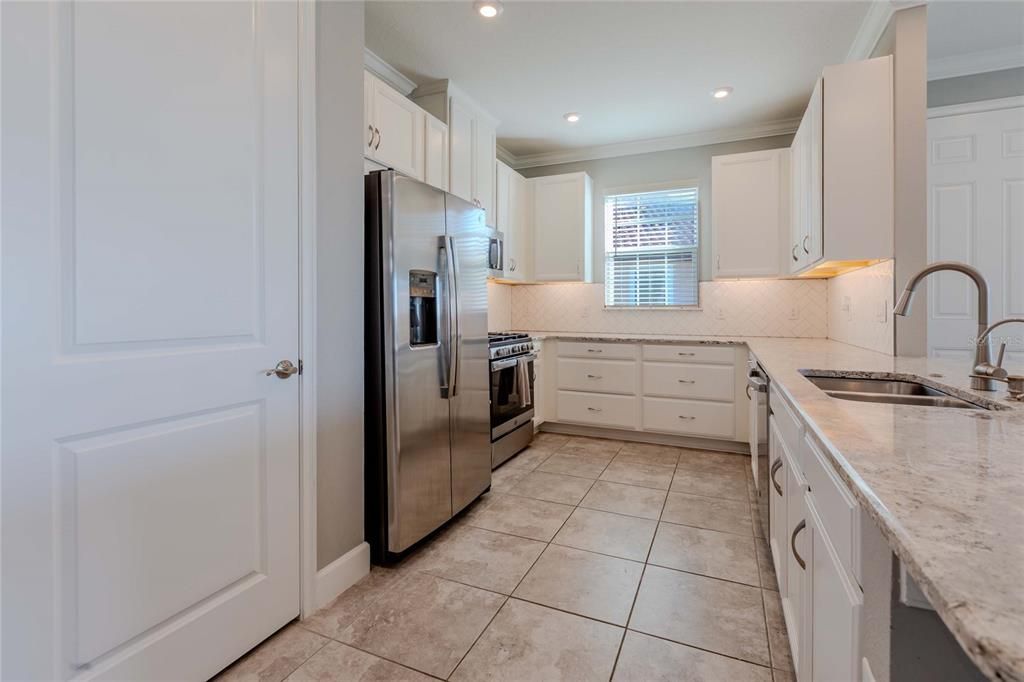 На продажу: $398,000 (2 спален, 2 ванн, 1582 Квадратных фут)