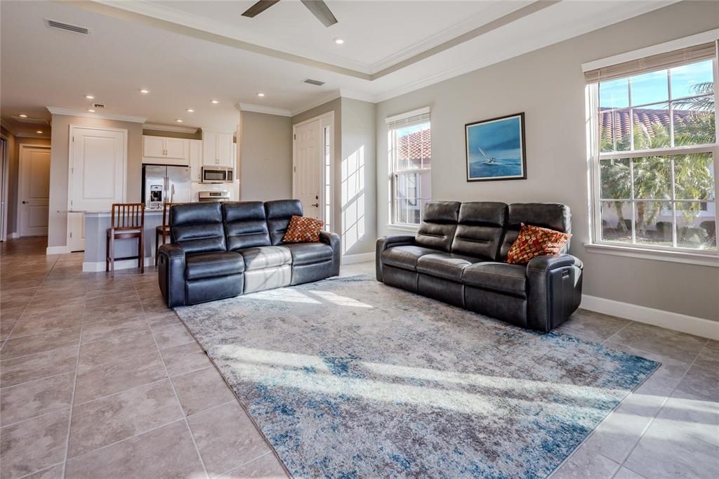 На продажу: $398,000 (2 спален, 2 ванн, 1582 Квадратных фут)