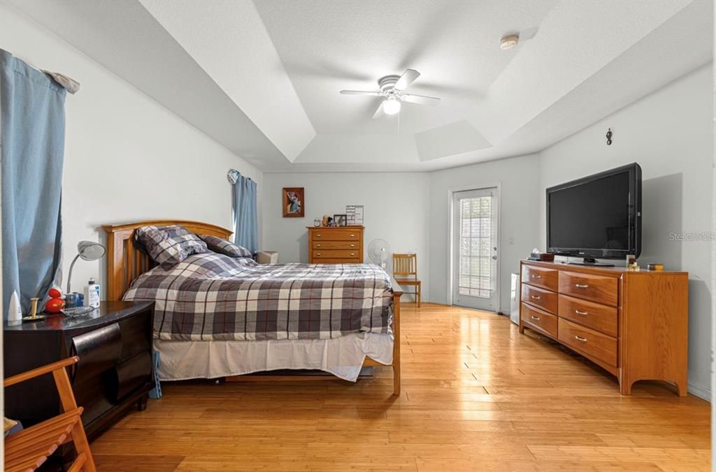 For Sale: $310,000 (3 beds, 2 baths, 2062 Square Feet)