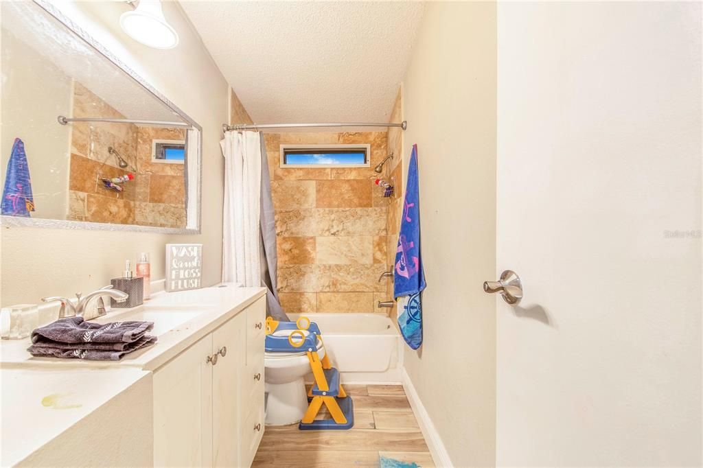 For Sale: $169,000 (3 beds, 2 baths, 1188 Square Feet)