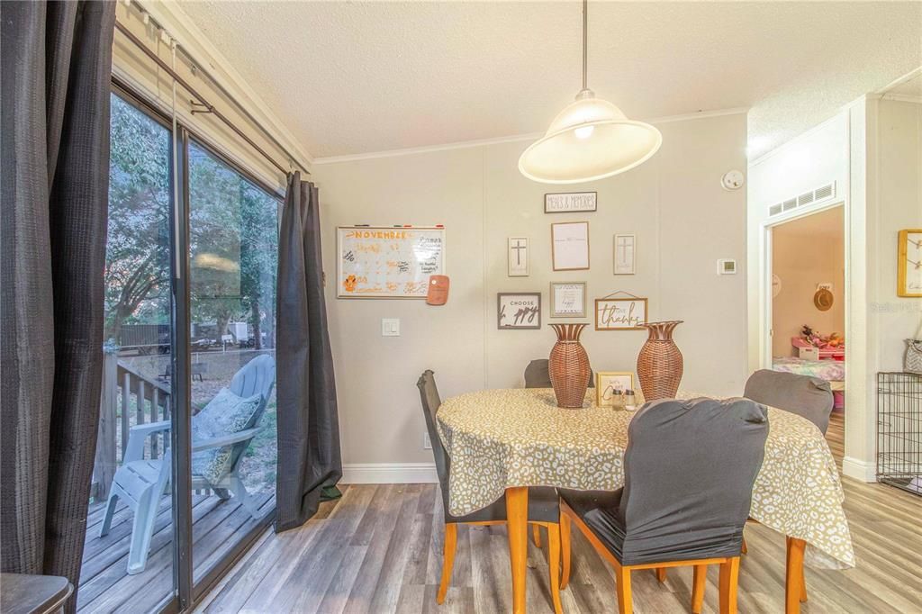 For Sale: $169,000 (3 beds, 2 baths, 1188 Square Feet)