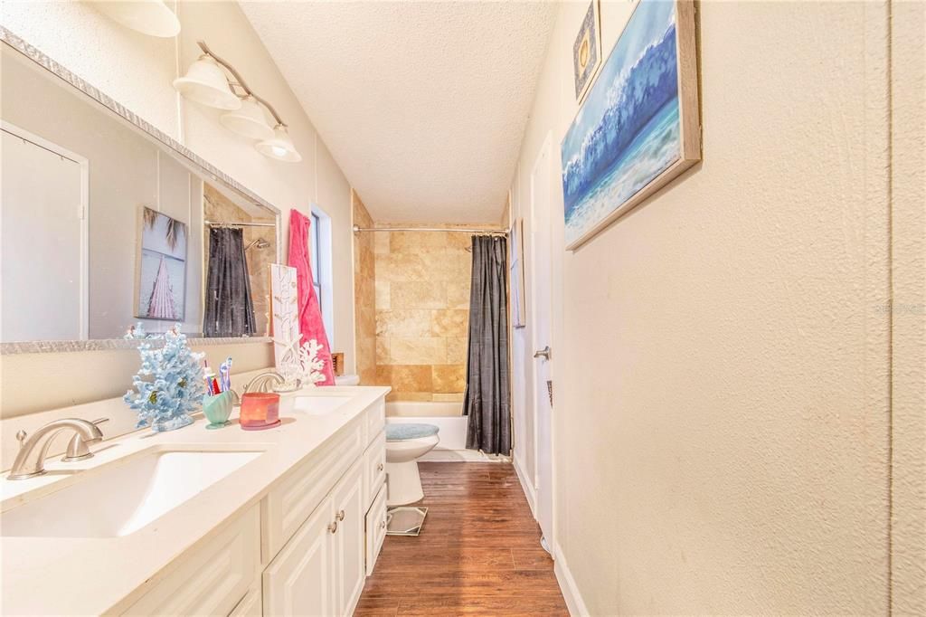 For Sale: $169,000 (3 beds, 2 baths, 1188 Square Feet)