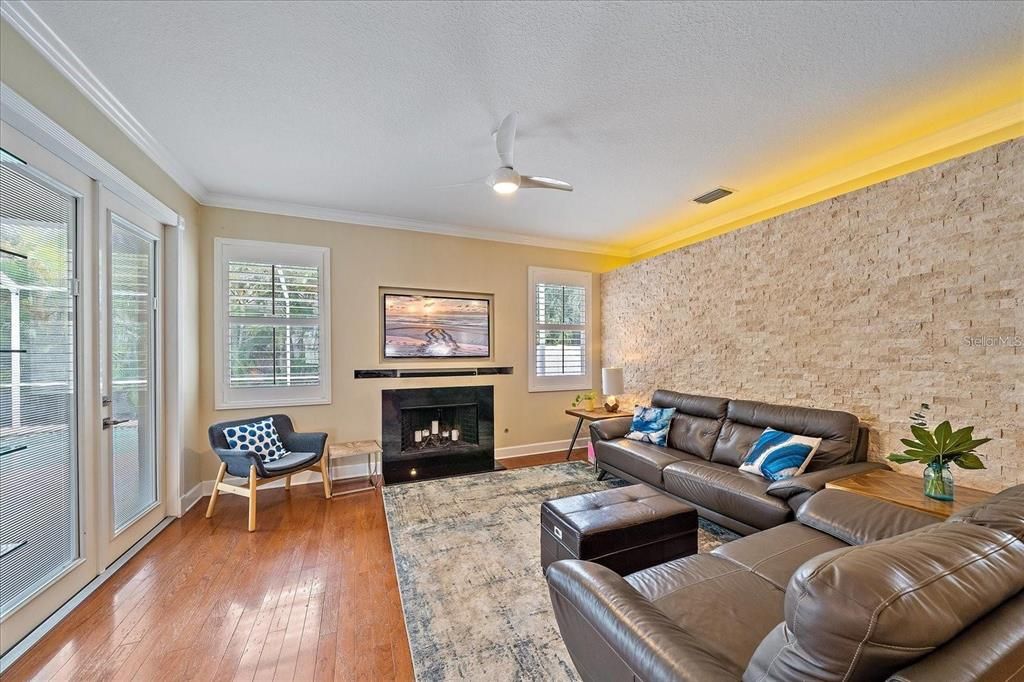 出租: $3,400 (3 贝兹, 2 浴室, 2015 平方英尺)