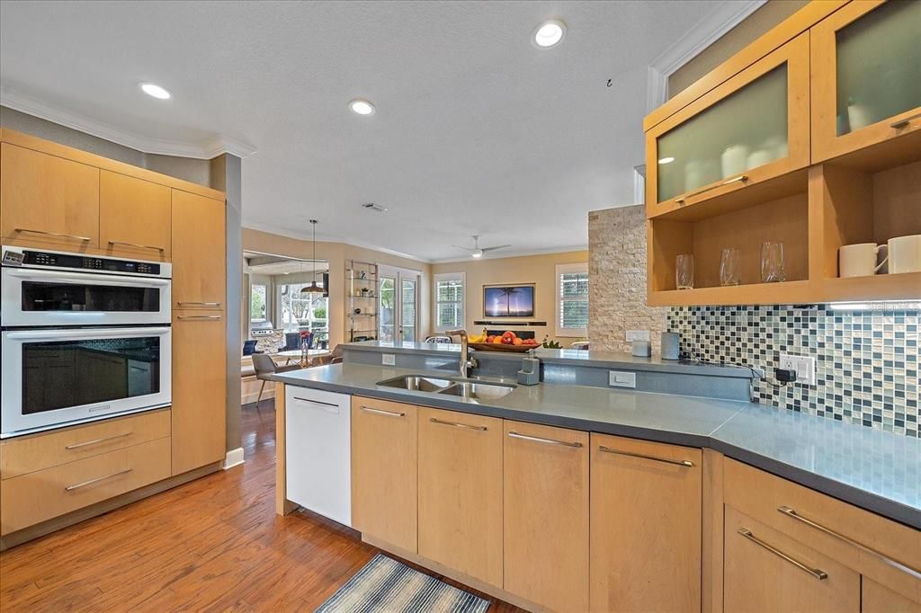 出租: $3,400 (3 贝兹, 2 浴室, 2015 平方英尺)